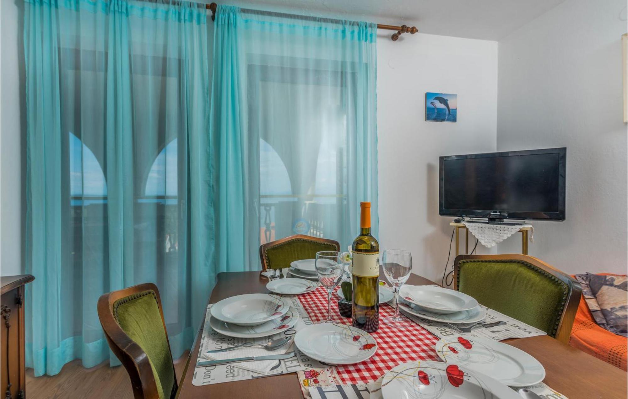 Lovely Apartment In Mali Losinj With Kitchen Εξωτερικό φωτογραφία