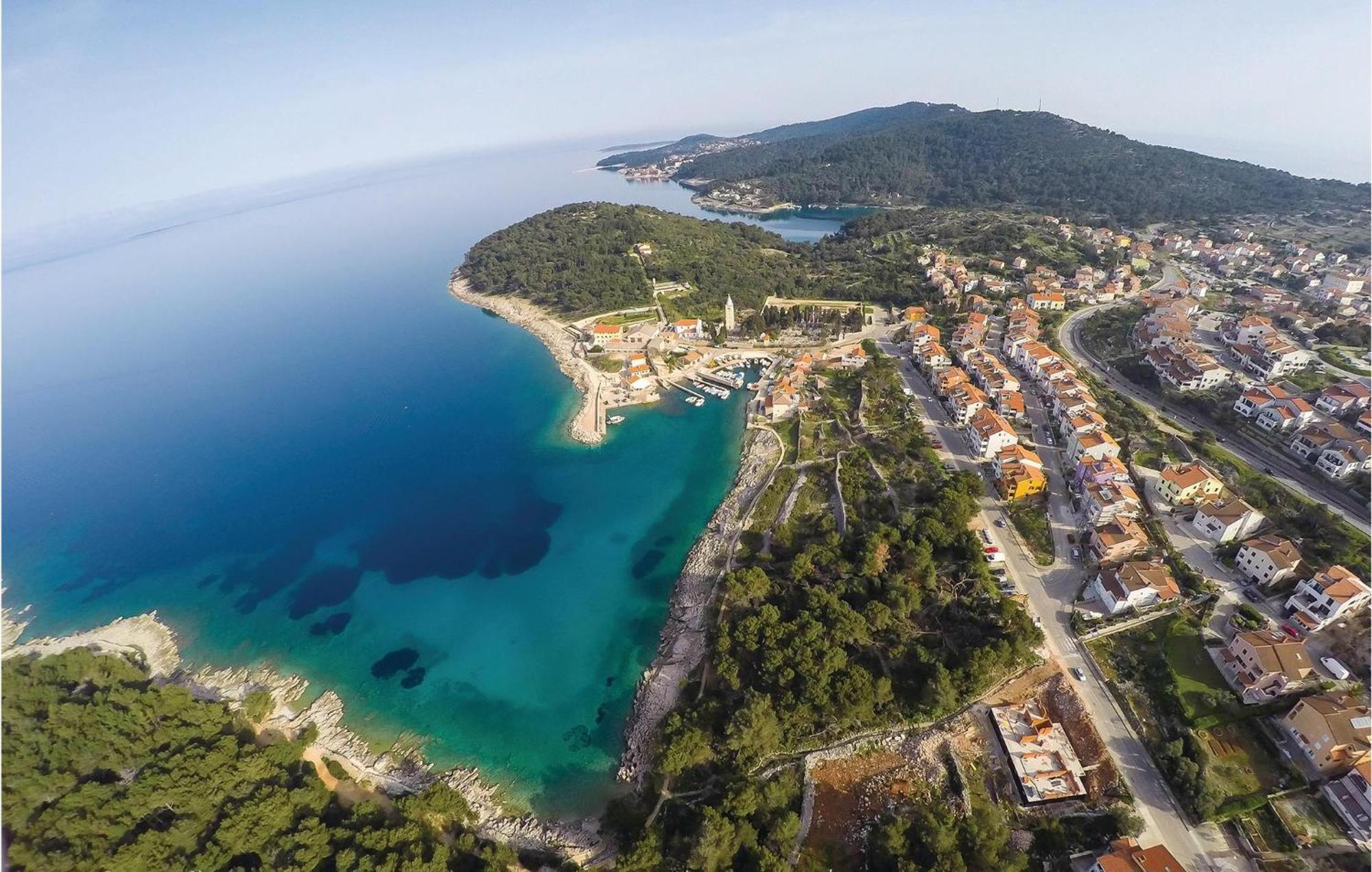 Lovely Apartment In Mali Losinj With Kitchen Εξωτερικό φωτογραφία