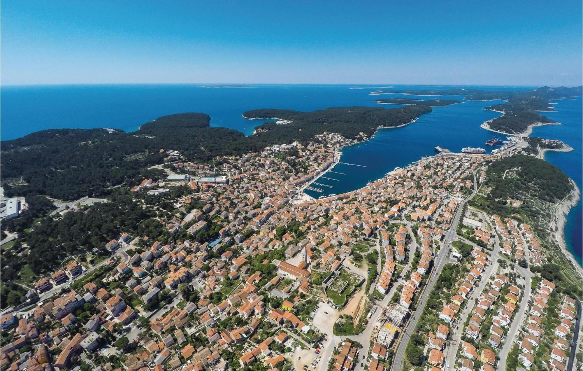 Lovely Apartment In Mali Losinj With Kitchen Εξωτερικό φωτογραφία